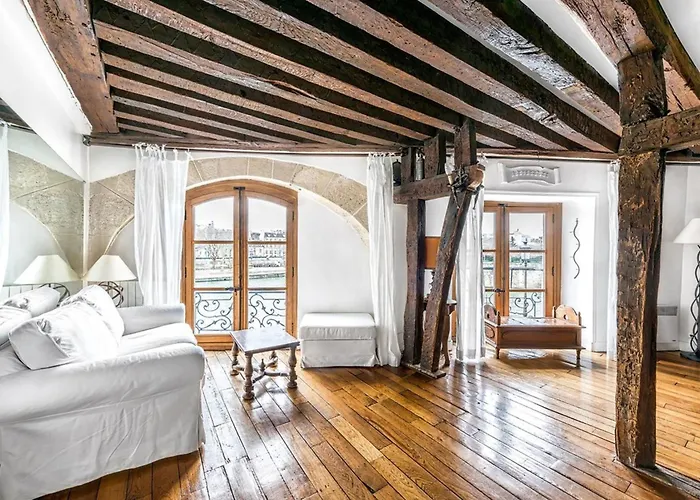 Ile Saint Louis - Quai D'orleans 2bdr By B'your * 파리