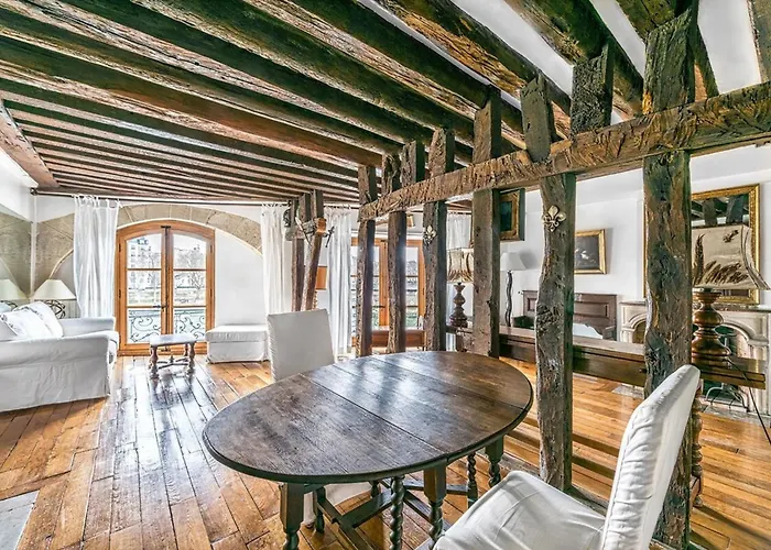 Ile Saint Louis - Quai D'orleans 2bdr By B'your 아파트