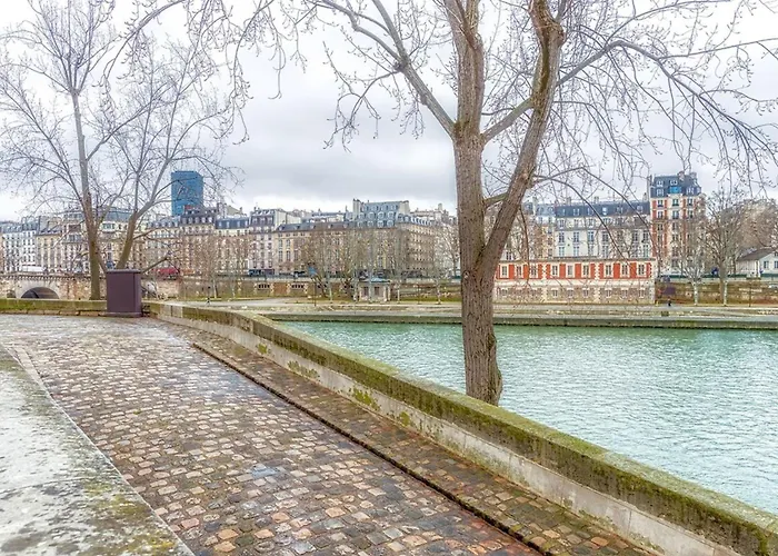 Ile Saint Louis - Quai D'orleans 2bdr By B'your 아파트 파리