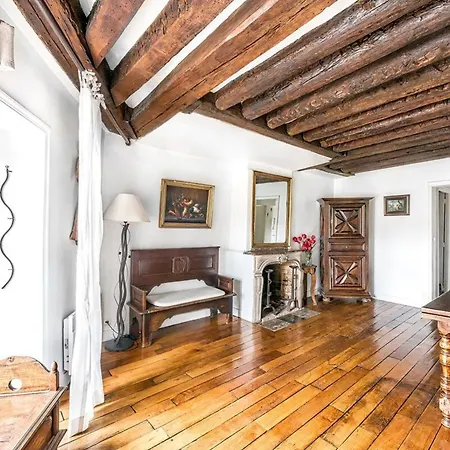 Apartamento Ile Saint Louis - Quai D'orleans 2bdr By B'your París